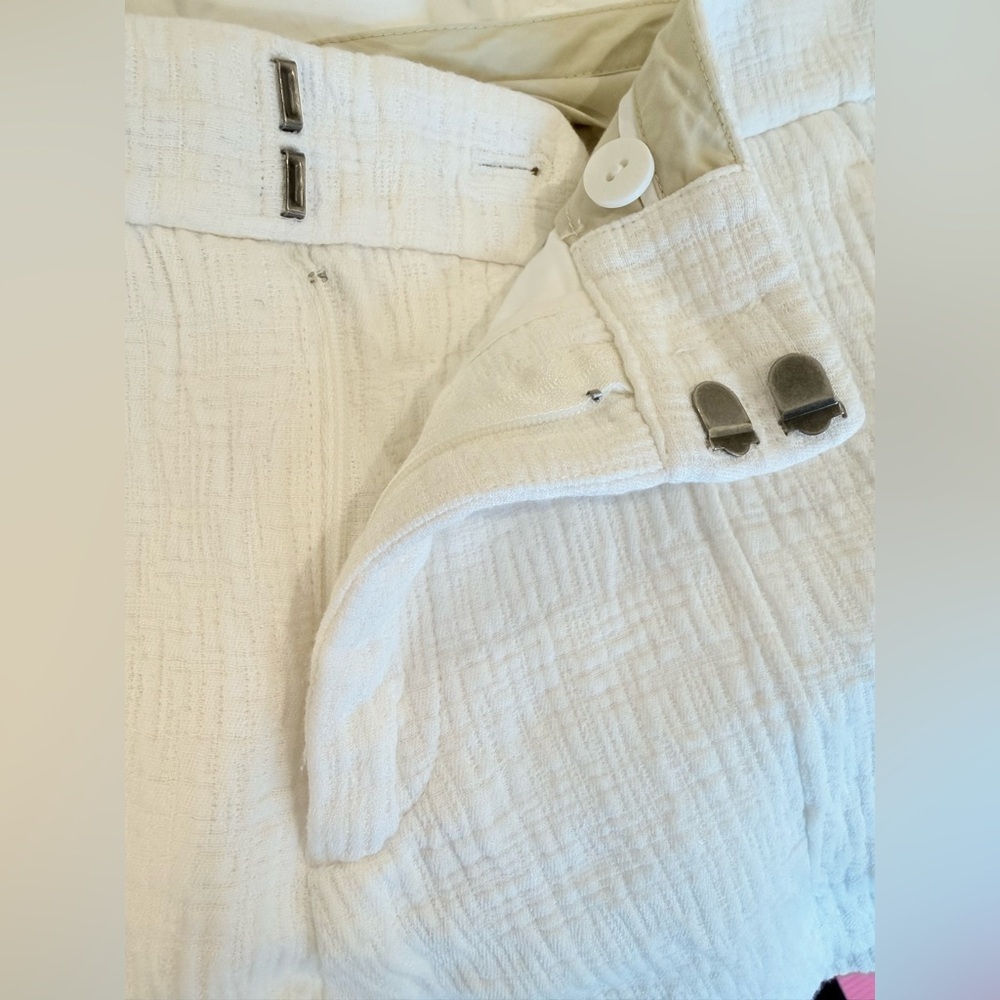 Pristine Vince Textured Pin Tuck Jacquard
Shorts Linen Trouser Cream White 4 - Picture 11 of 13